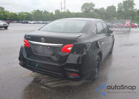 2017 Nissan Sentra S z USA, uszkodzony, nr VIN 3N1AB7AP1HY326588